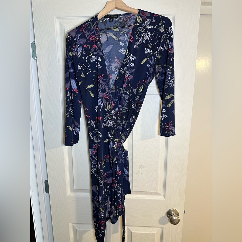 Banana Republic Navy Floral Wrap Dress - Size Medium - 39 inches long